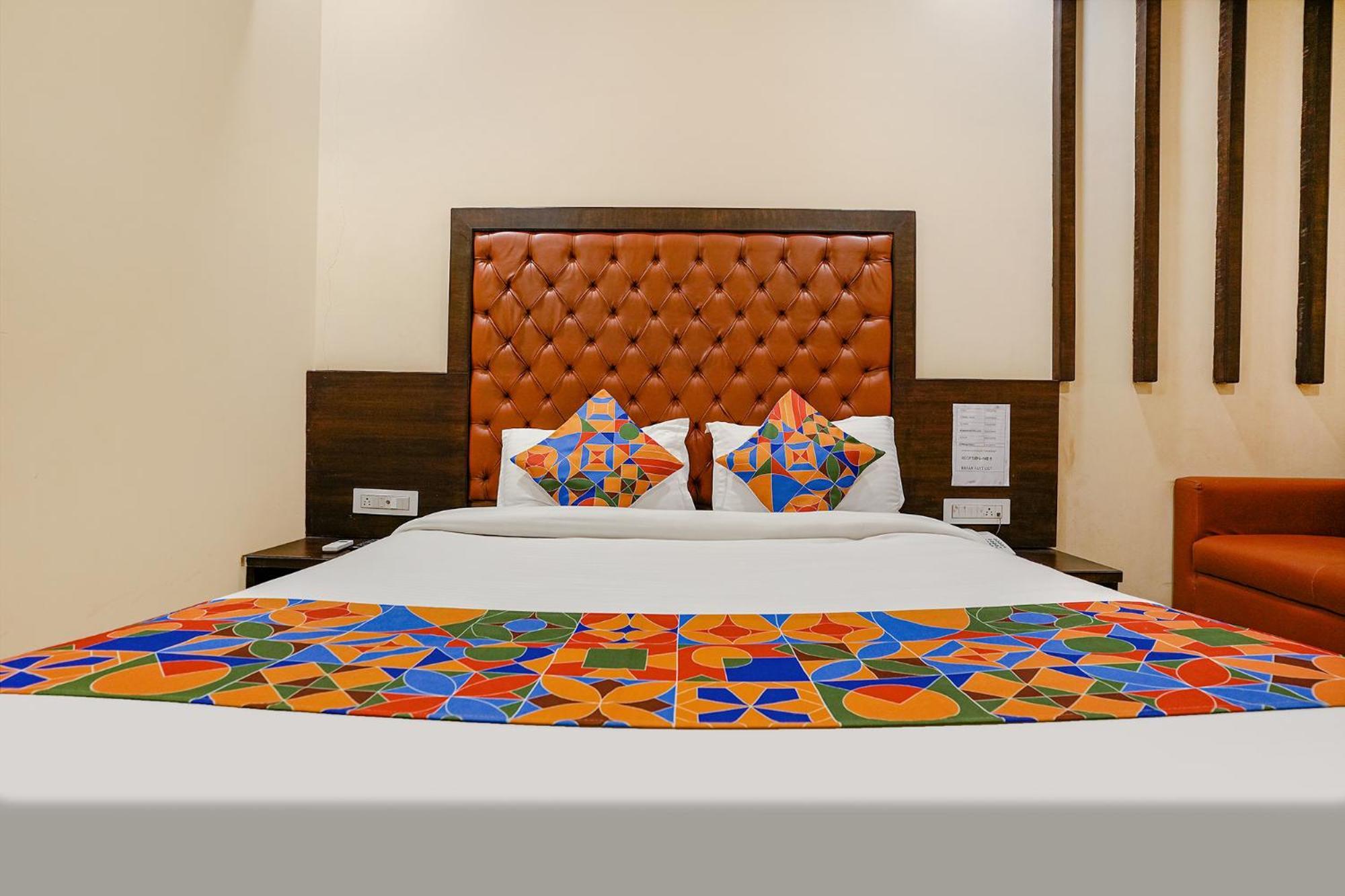 Fabhotel Vertigo Suites — Photos 1